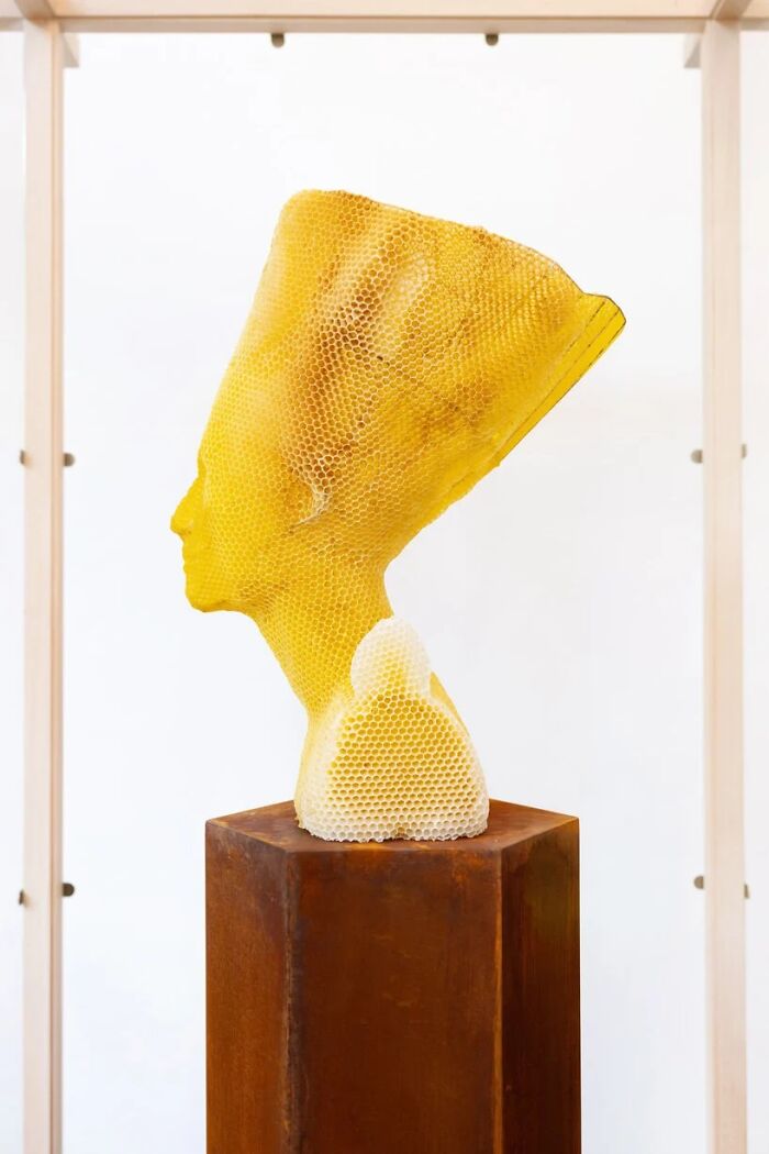 An Army Of 60,000 Bees Create Amazing Honeycomb Nefertiti Statue And It’s On Sale For $46,200
